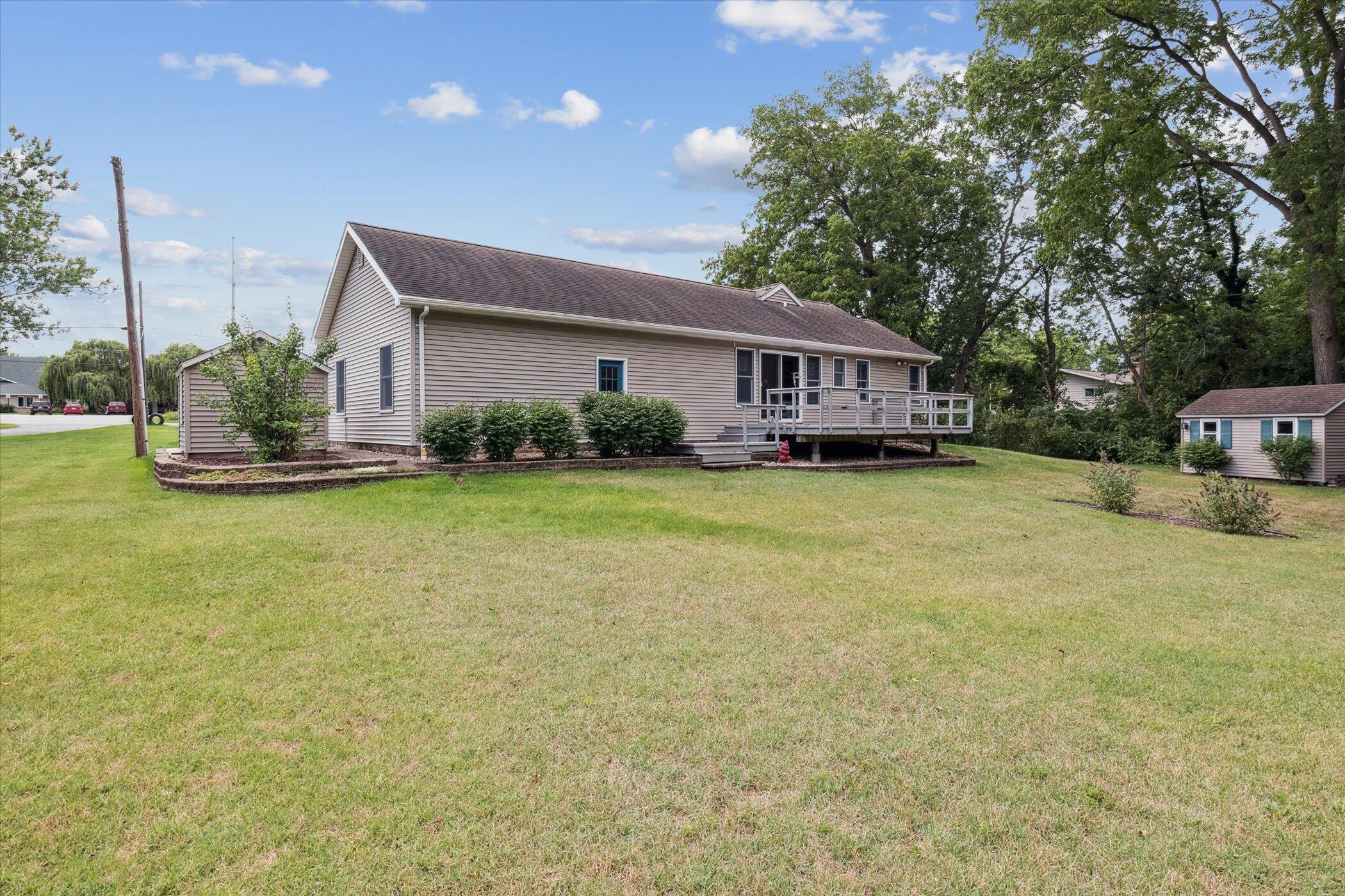 3423 Niles Road St. Joseph, MI 49085 - Photo 31 of 39 Plenty of Yard Space