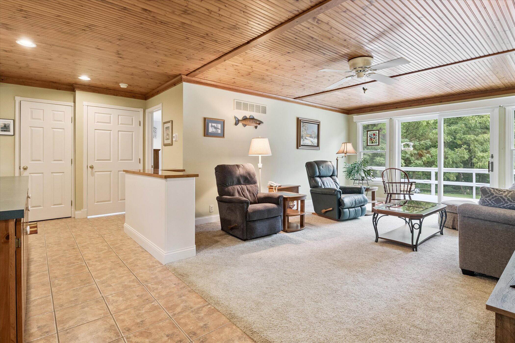 3423 Niles Road St. Joseph, MI 49085 - Photo 8 of 39 Very Bright Living area
