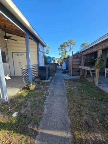 $185,000 | 51-1 East Pine Street, Carrabelle, FL 32322