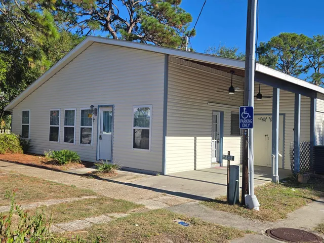 $185,000 | 51-1 East Pine Street, Carrabelle, FL 32322