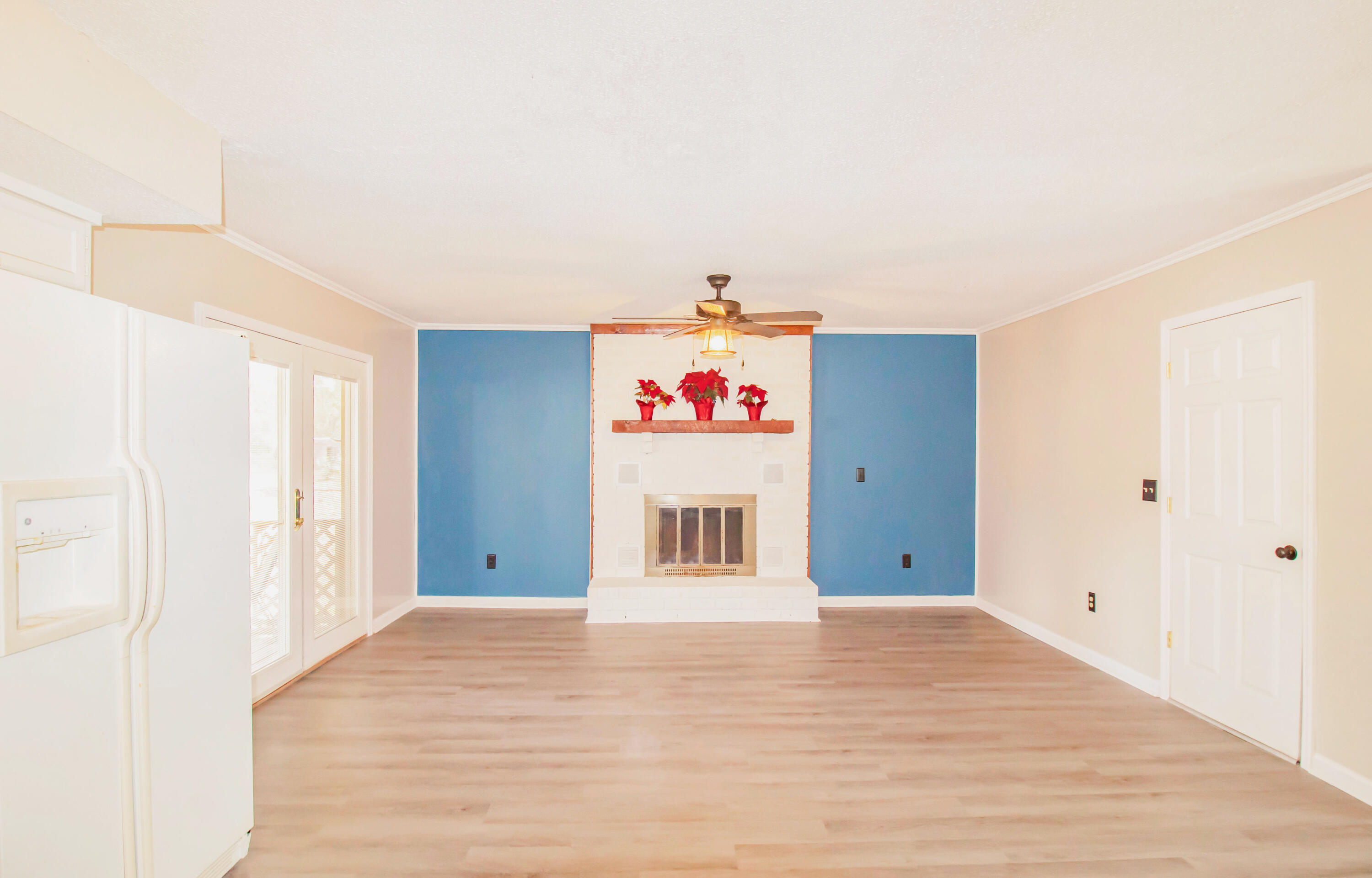 118 State Rd S-8-923 Moncks Corner, SC 29461 - Photo 4 of 18 IMG_1866-2