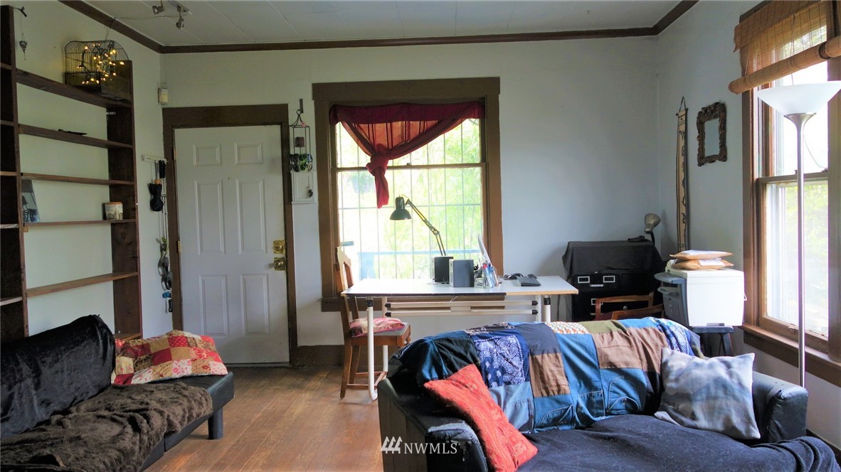 9032 Renton Avenue South Seattle, WA 98118 - Photo 12 of 25 Gallery Image 12