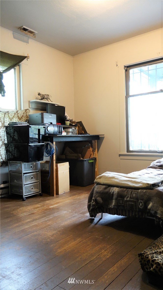 9032 Renton Avenue South Seattle, WA 98118 - Photo 18 of 25 Gallery Image 18