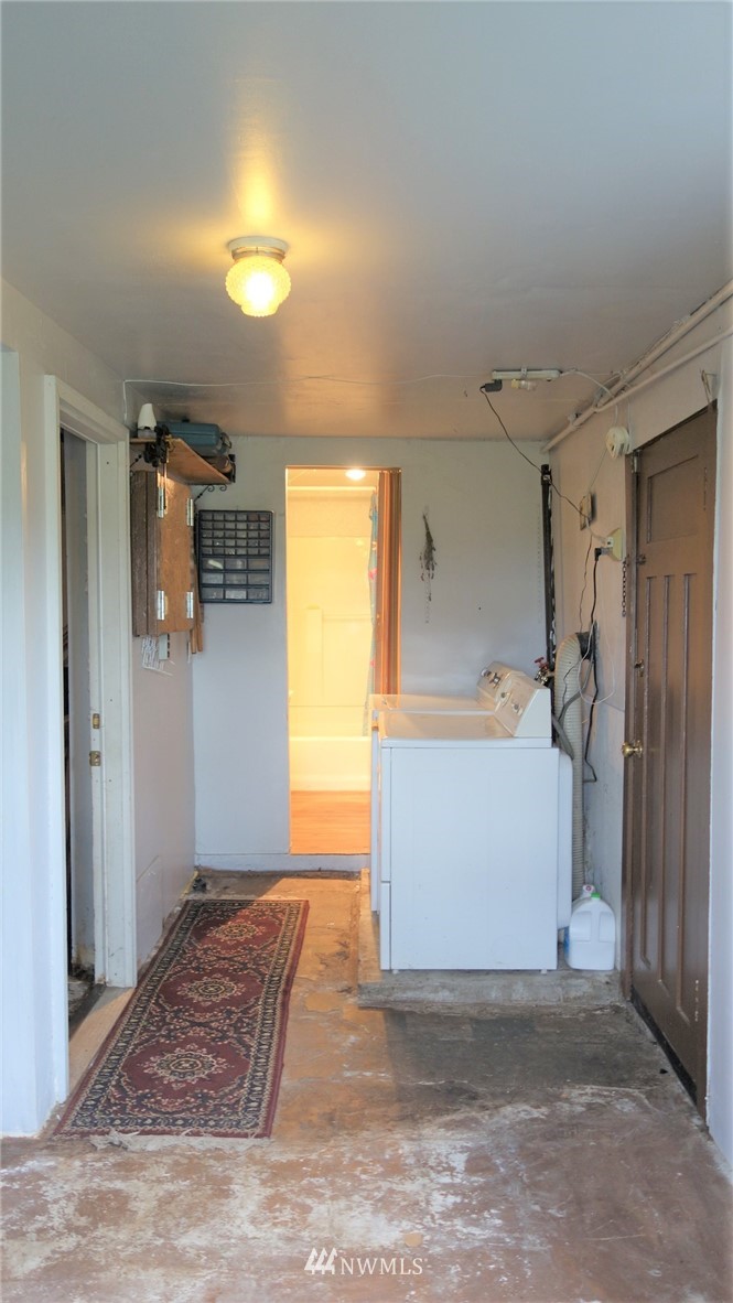9032 Renton Avenue South Seattle, WA 98118 - Photo 19 of 25 Gallery Image 19