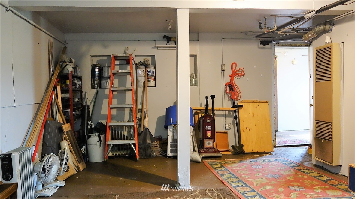 9032 Renton Avenue South Seattle, WA 98118 - Photo 22 of 25 Gallery Image 22