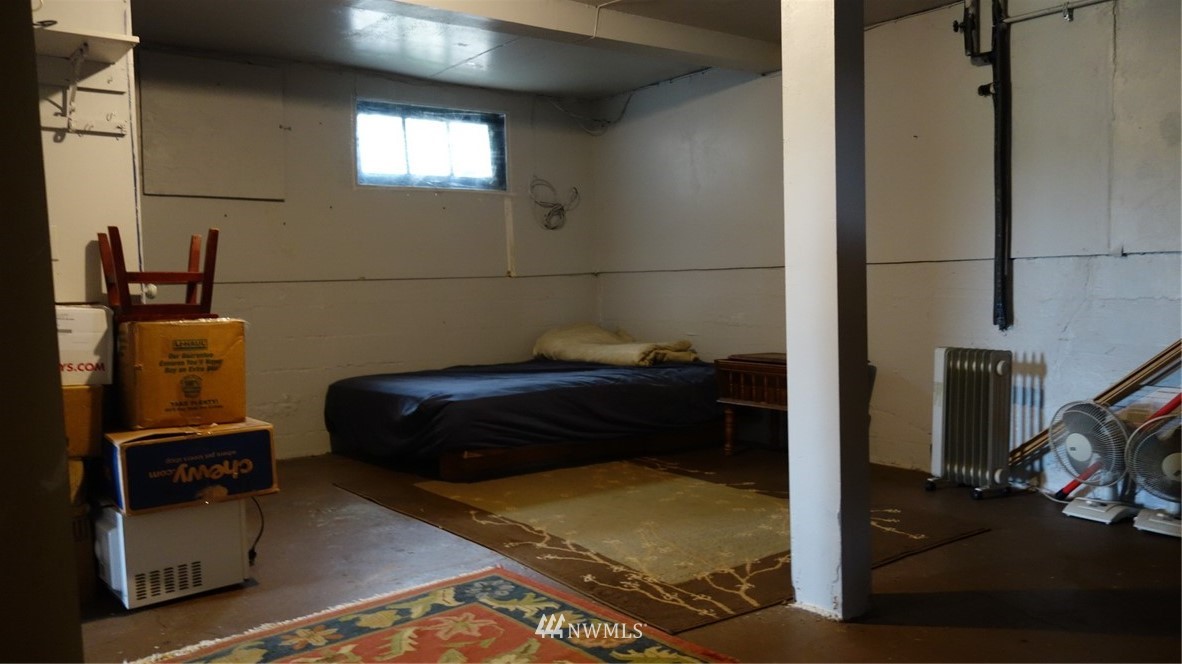 9032 Renton Avenue South Seattle, WA 98118 - Photo 24 of 25 Gallery Image 24