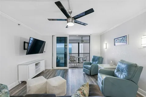 $659,900 | 14900 Gulf Boulevard, Unit 304, Madeira Beach, FL 33708