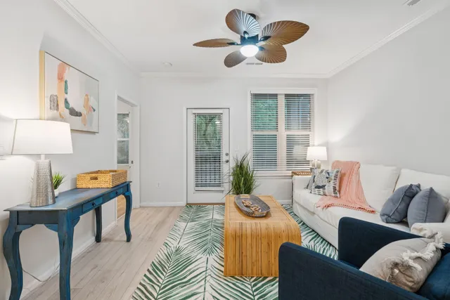 $435,000 | 400 Bucksley Lane, Unit 112, Daniel Island, SC 29492