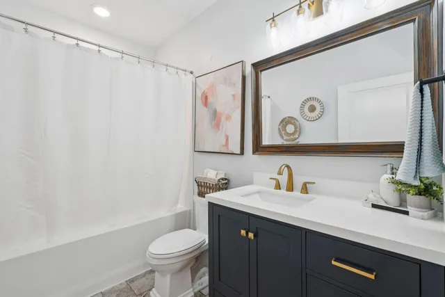 $435,000 | 400 Bucksley Lane, Unit 112, Daniel Island, SC 29492