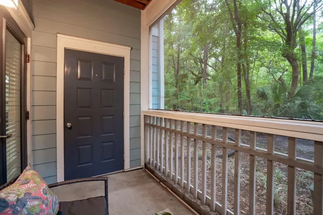 $435,000 | 400 Bucksley Lane, Unit 112, Daniel Island, SC 29492