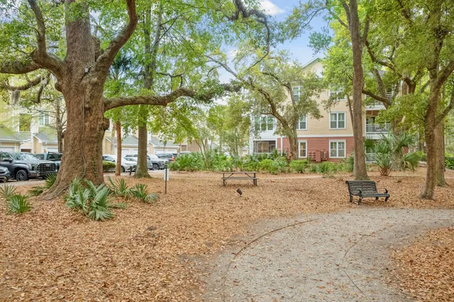 $435,000 | 400 Bucksley Lane, Unit 112, Daniel Island, SC 29492
