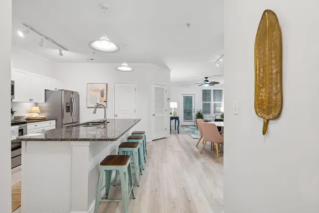 $435,000 | 400 Bucksley Lane, Unit 112, Daniel Island, SC 29492