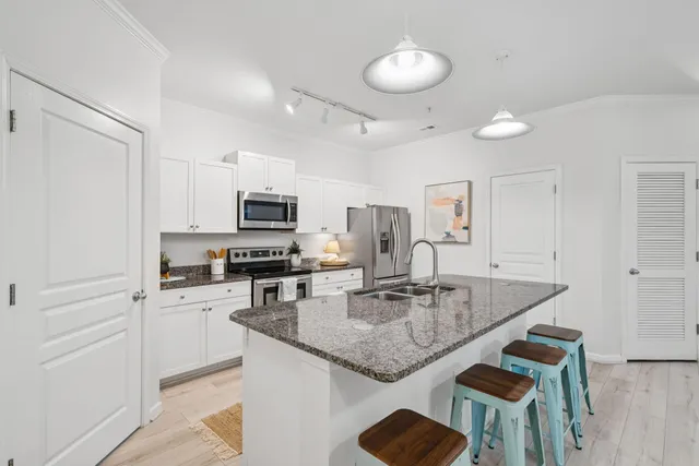 $435,000 | 400 Bucksley Lane, Unit 112, Daniel Island, SC 29492