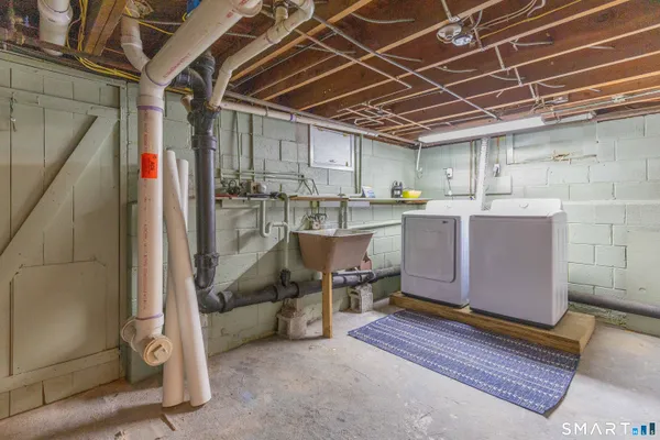 a view of a storage & utility room