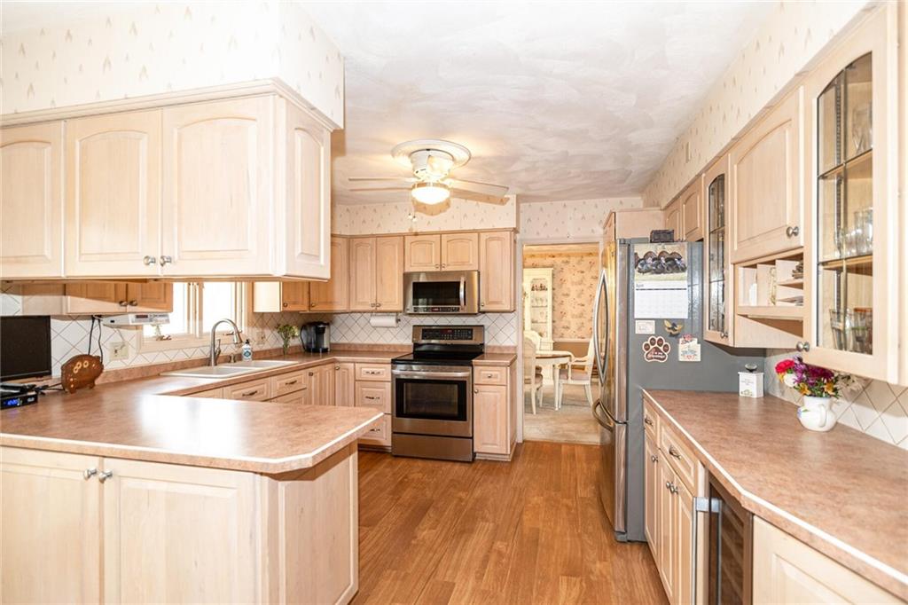 187 Harrowgate Drive Carmel, IN 46033 - Photo 12 of 50