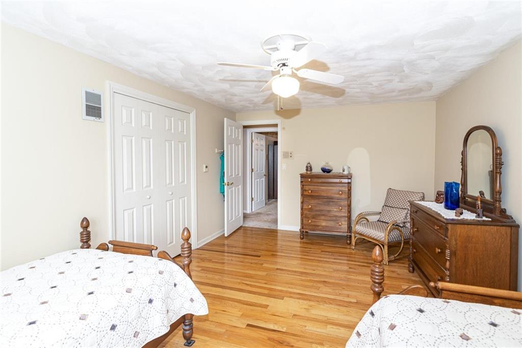 187 Harrowgate Drive Carmel, IN 46033 - Photo 25 of 50