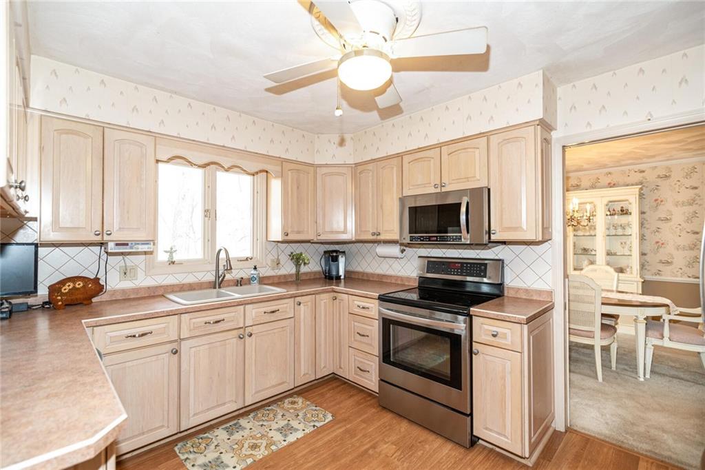 187 Harrowgate Drive Carmel, IN 46033 - Photo 10 of 50