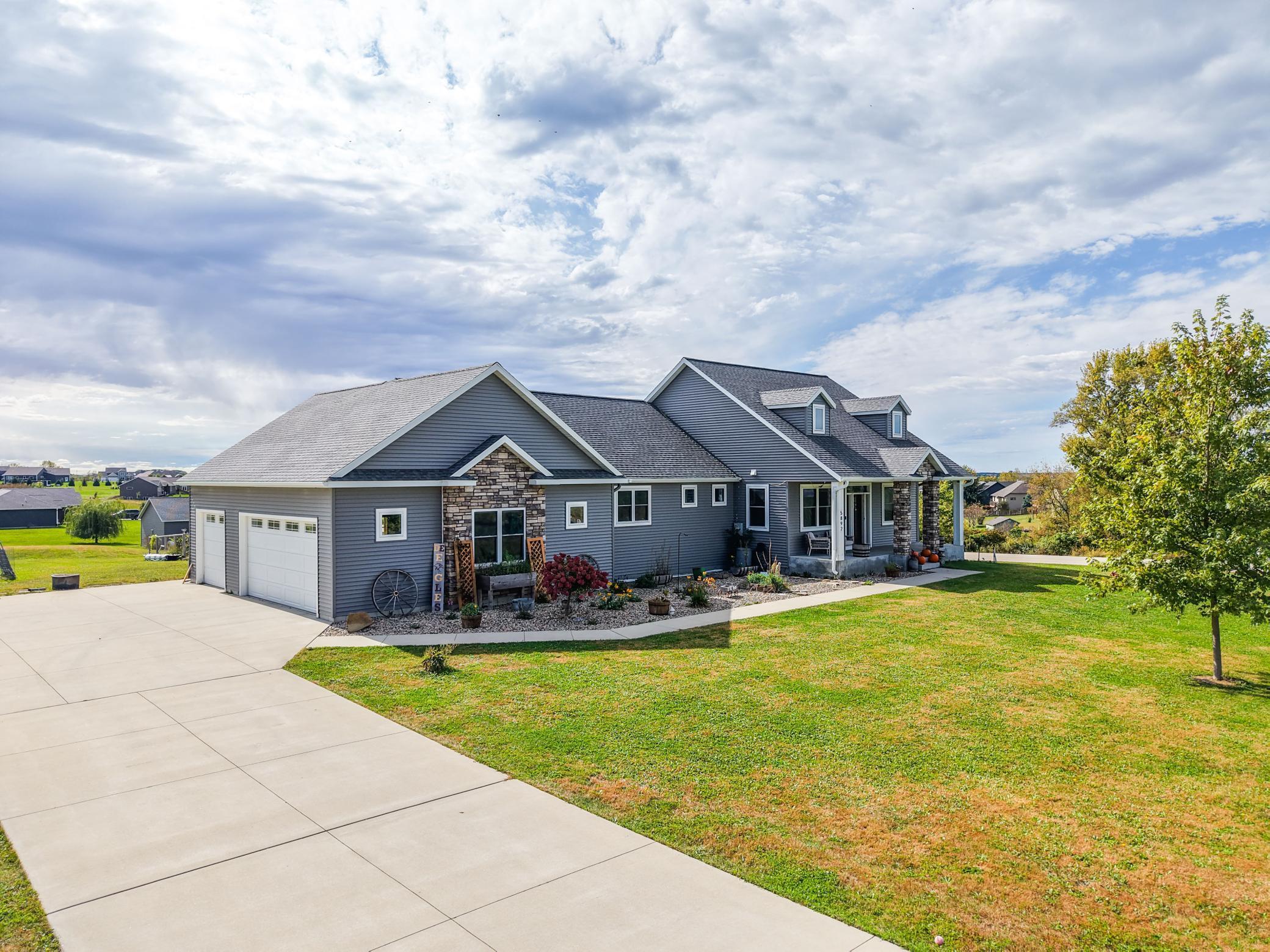 5892 Cambridge Hill Road Southeast Rochester, MN 55904 - Photo 7 of 96