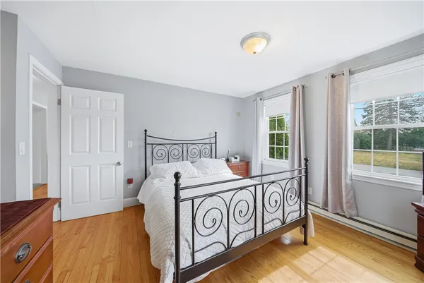 $500,000 | 85 Gillan Avenue, Warwick, RI 02886