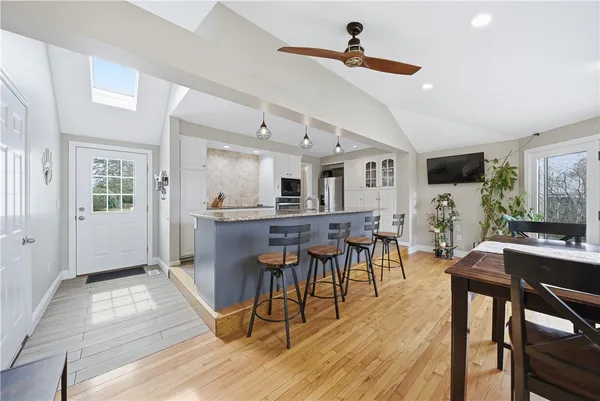 $500,000 | 85 Gillan Avenue, Warwick, RI 02886