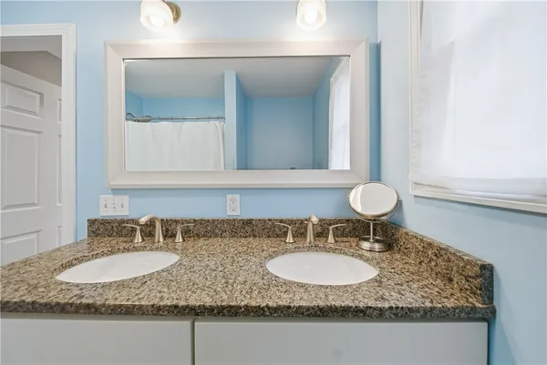 $500,000 | 85 Gillan Avenue, Warwick, RI 02886