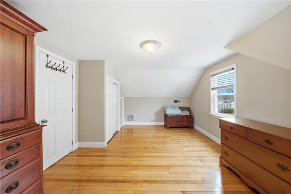 $500,000 | 85 Gillan Avenue, Warwick, RI 02886