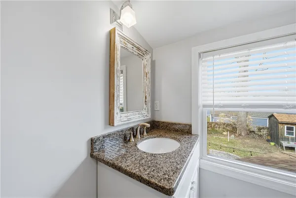 $500,000 | 85 Gillan Avenue, Warwick, RI 02886