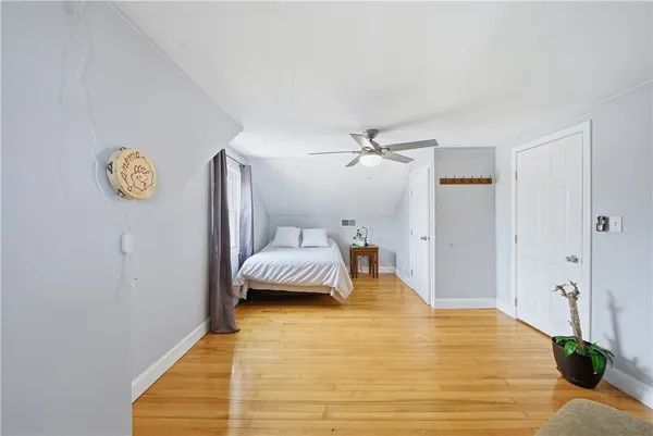 $500,000 | 85 Gillan Avenue, Warwick, RI 02886