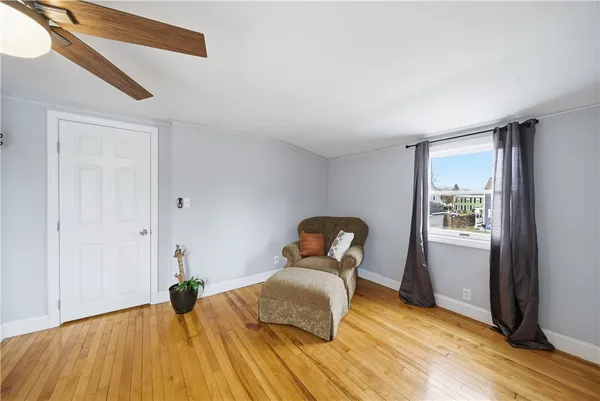 $500,000 | 85 Gillan Avenue, Warwick, RI 02886