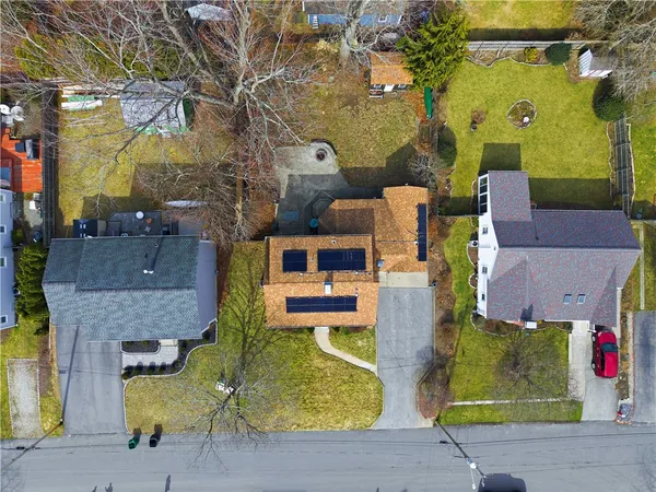 $500,000 | 85 Gillan Avenue, Warwick, RI 02886