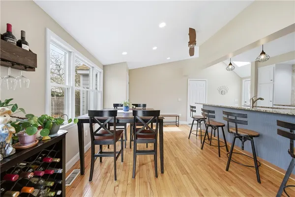 $500,000 | 85 Gillan Avenue, Warwick, RI 02886