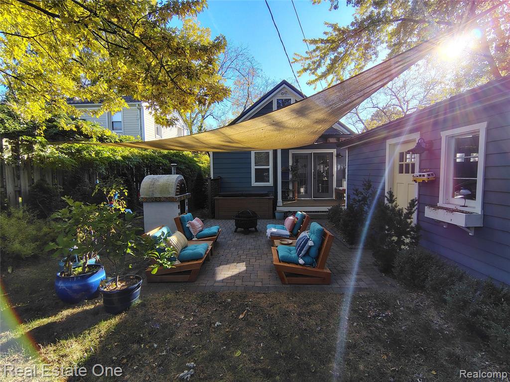 241 North Helen Avenue Rochester, MI 48307 - Photo 23 of 27