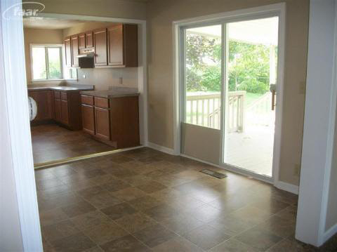 2041 Lambden Road Flint, MI 48532 - Photo 4 of 8 20144533-3.JPG
