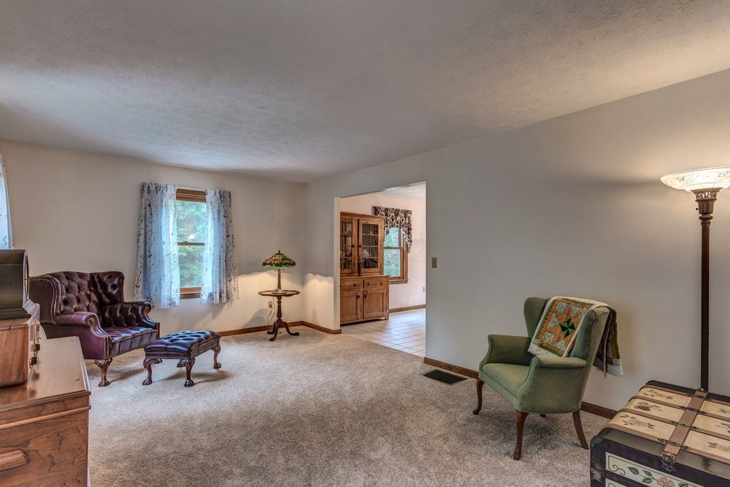 27 Pond Parish Road Amherst, NH 03031 - Photo 11 of 39 Gallery Image 11