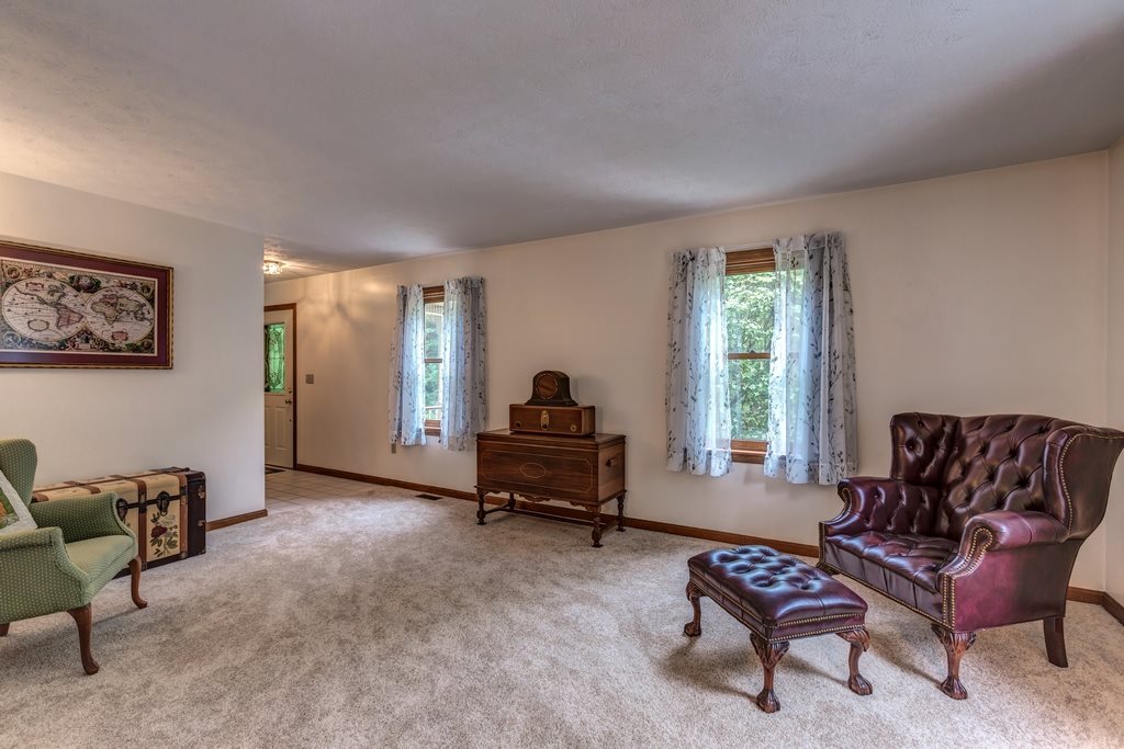 27 Pond Parish Road Amherst, NH 03031 - Photo 12 of 39 Gallery Image 12