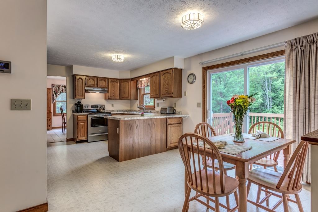 27 Pond Parish Road Amherst, NH 03031 - Photo 15 of 39 Gallery Image 15