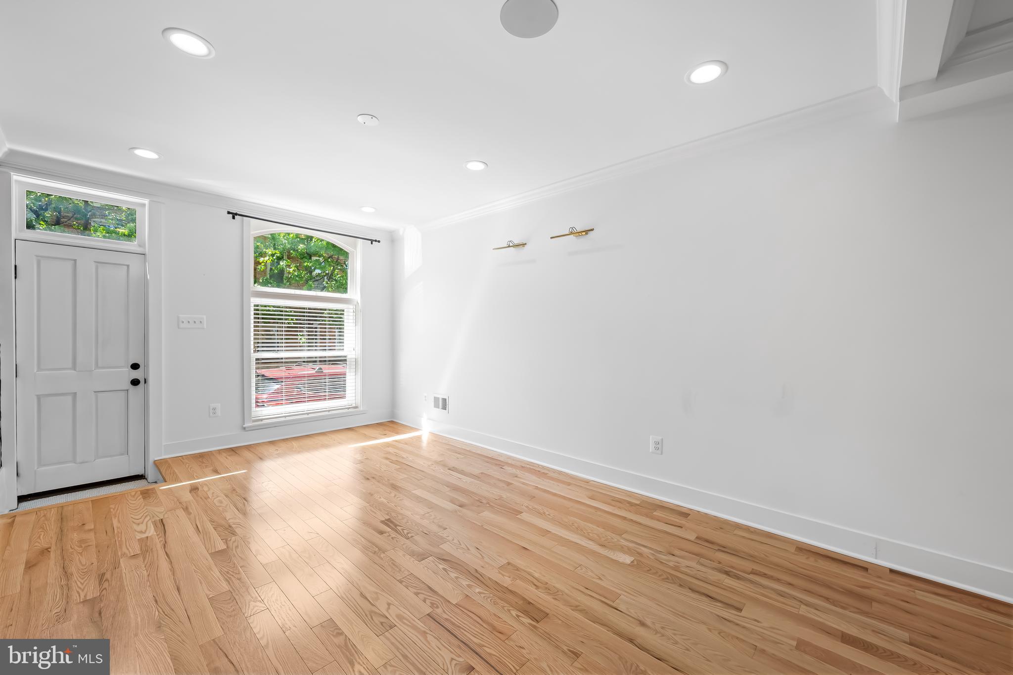 613 South Curley Street Baltimore, MD 21224 - Photo 16 of 64