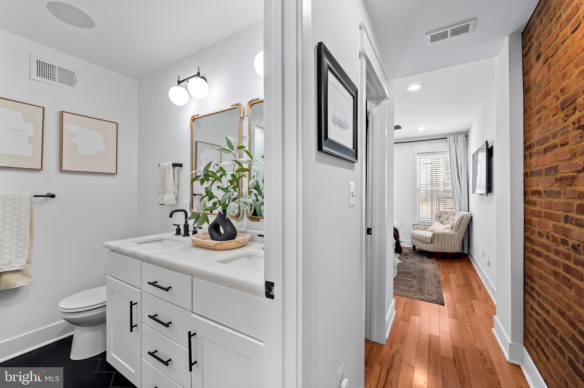 613 South Curley Street Baltimore, MD 21224 - Photo 25 of 64 full bath 1