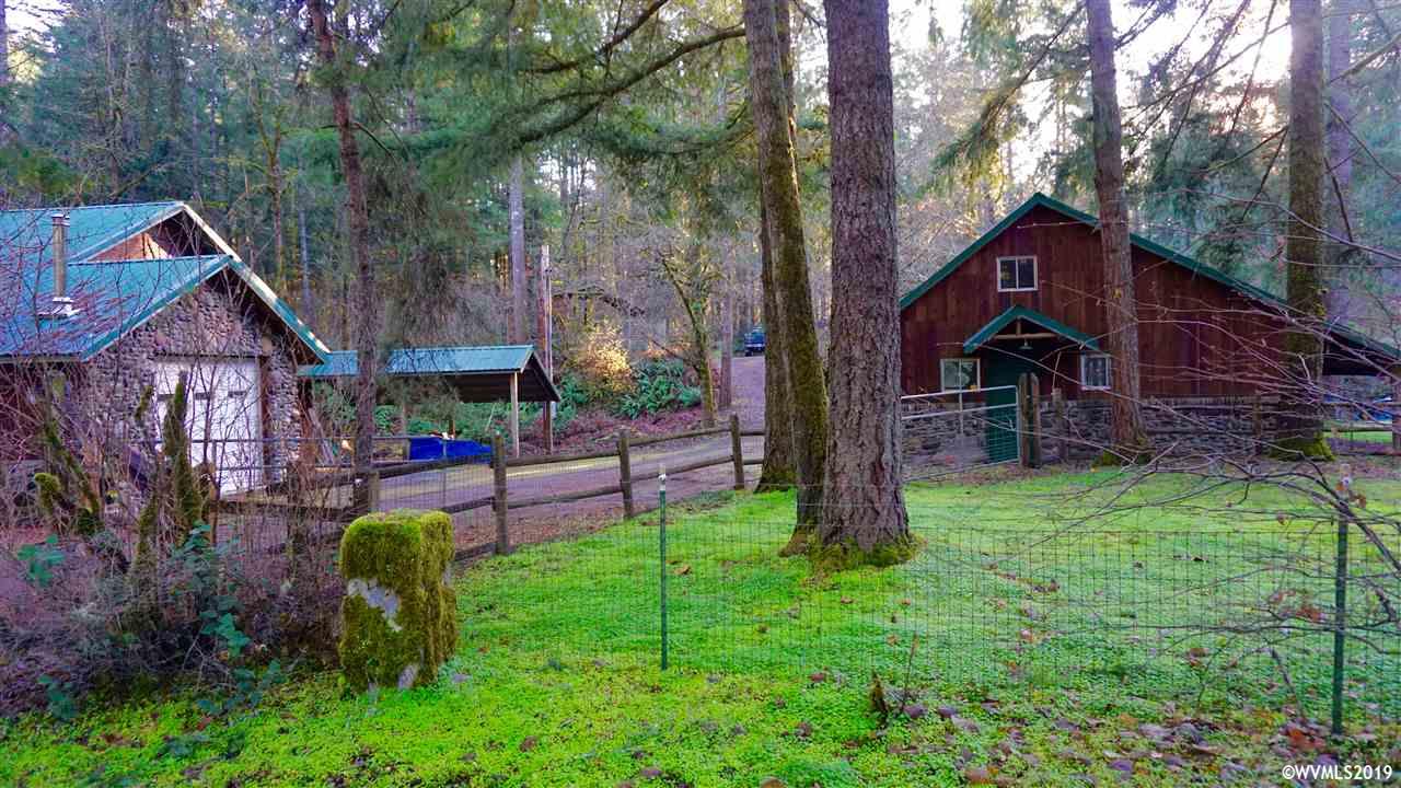 23528 Santiam Way Lyons, OR 97358 - Photo 33 of 41