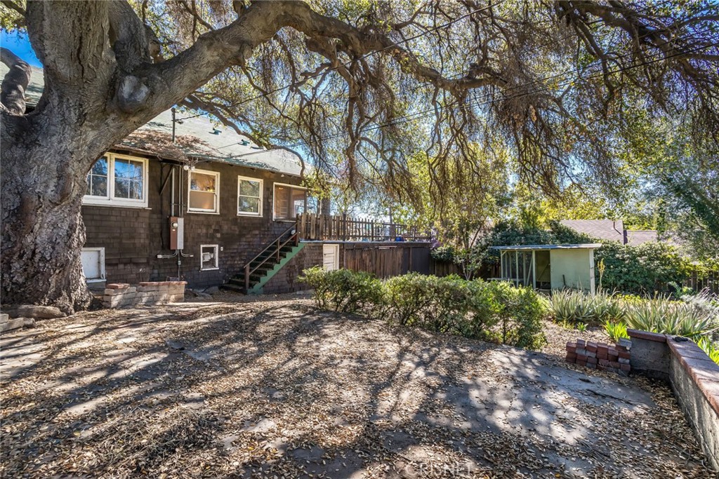 5289 Ellenwood Drive Eagle Rock, CA 90041 - Photo 20 of 28 a front view of a house with garden