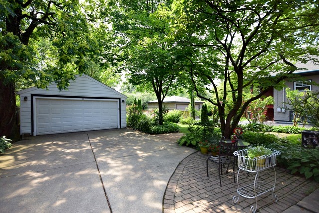 364 Nuttall Road Riverside, IL 60546 - Photo 21 of 25