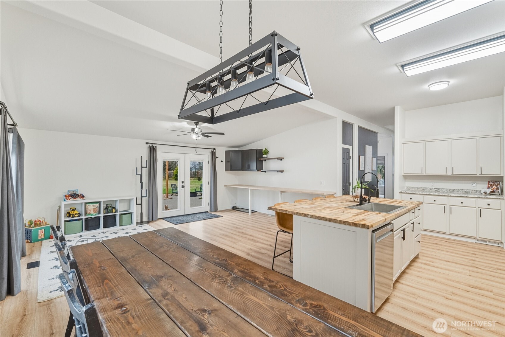 5875 Aldrich Road Bellingham, WA 98226 - Photo 15 of 39