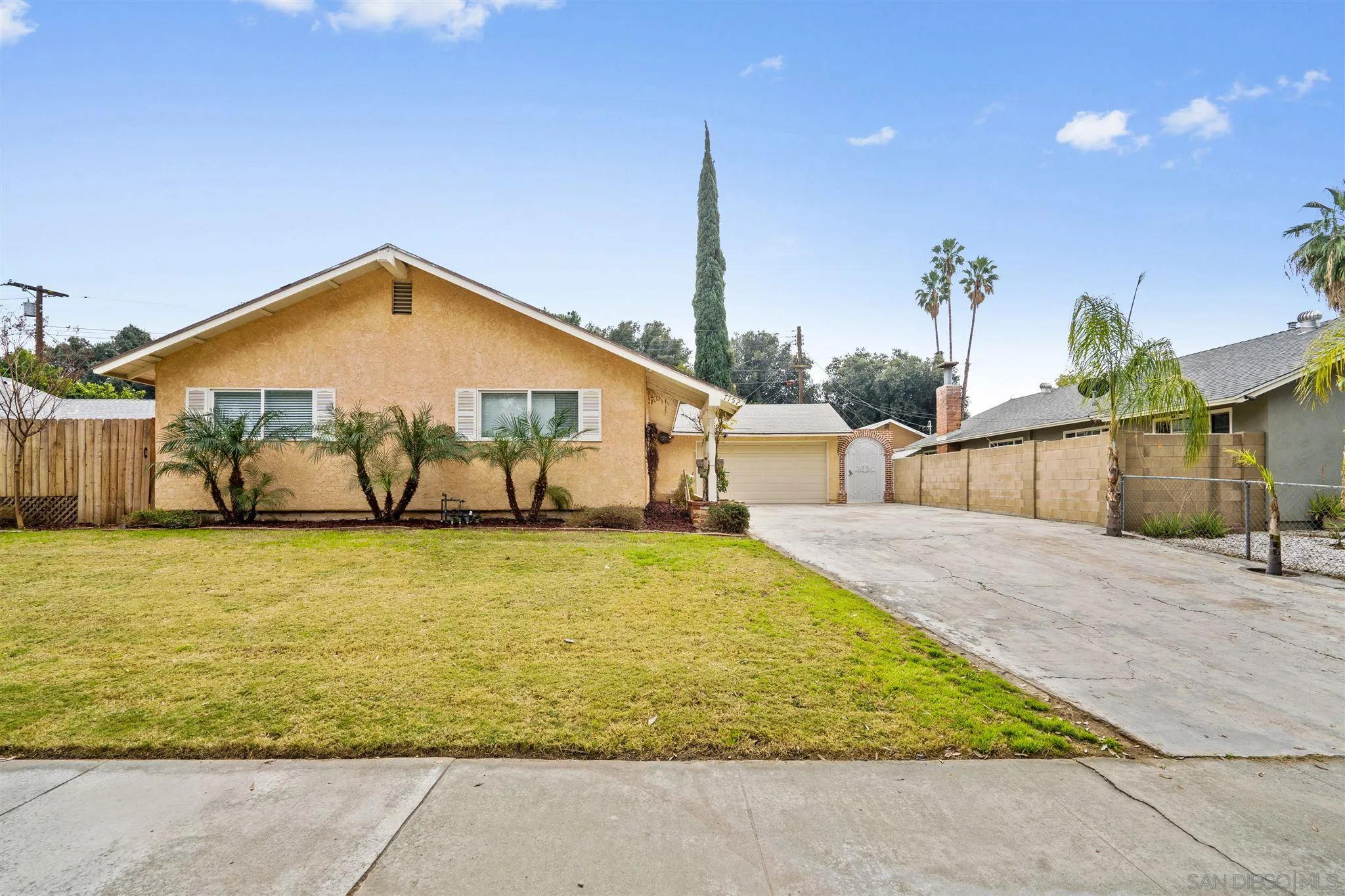 7752 Bayberry Avenue Riverside, CA 92504 - Photo 2 of 27