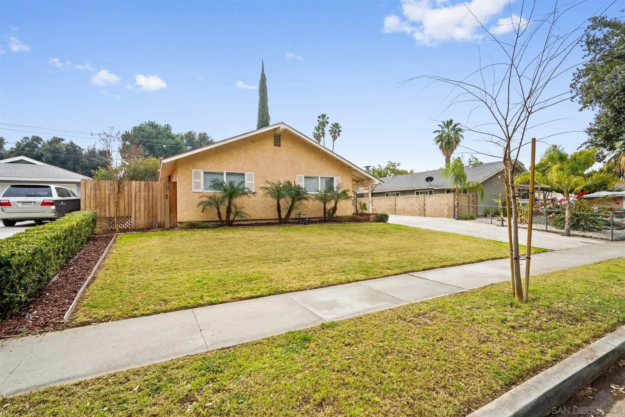 7752 Bayberry Avenue Riverside, CA 92504 - Photo 3 of 27
