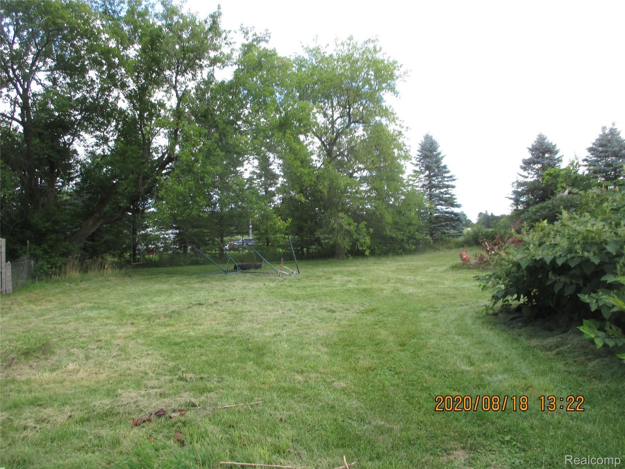 4220 Levalley Road Columbiaville, MI 48421 - Photo 5 of 19 L 19.JPG