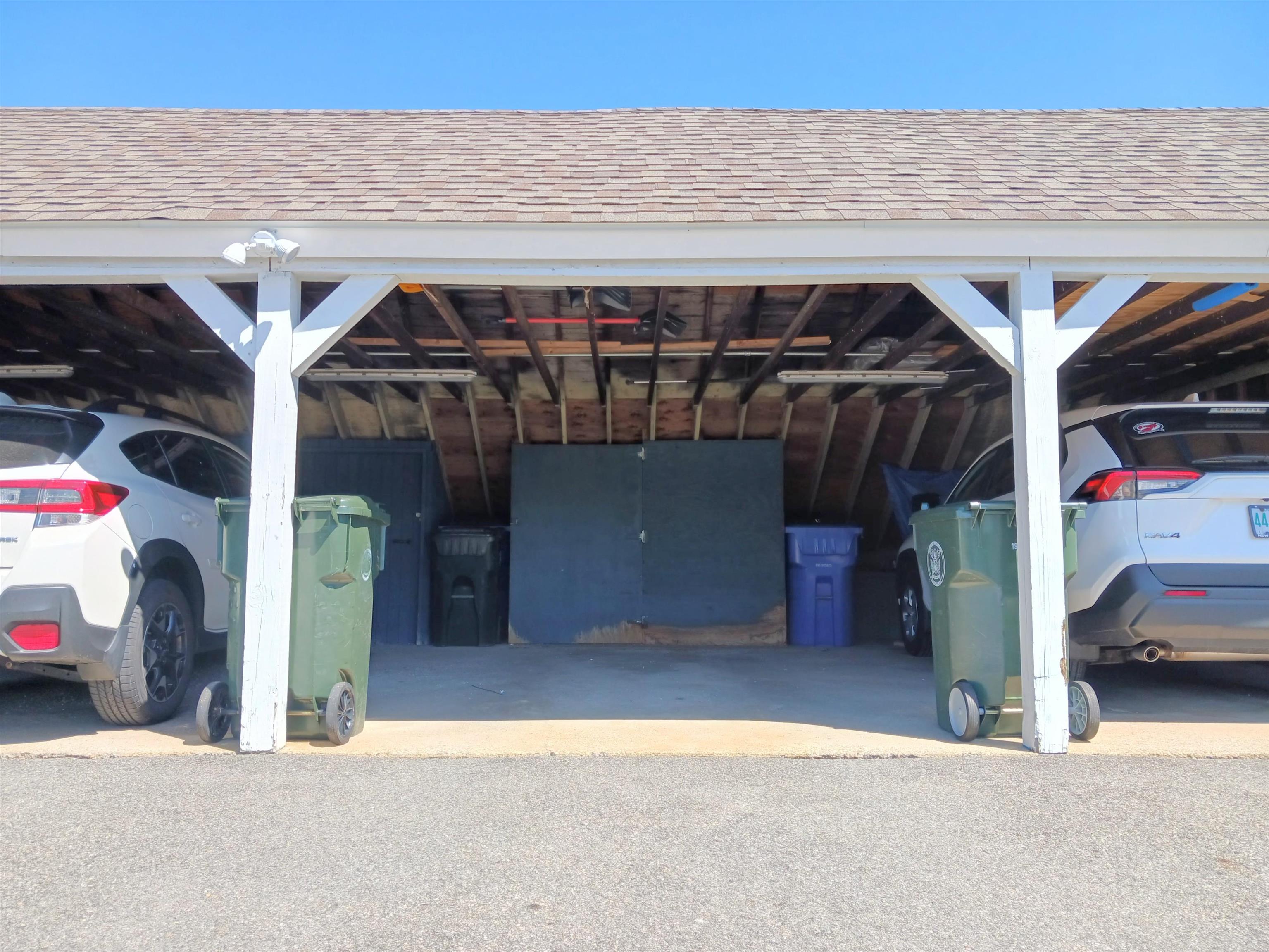 19 Boyd Road, Unit 2 Londonderry, NH 03053 - Photo 33 of 36