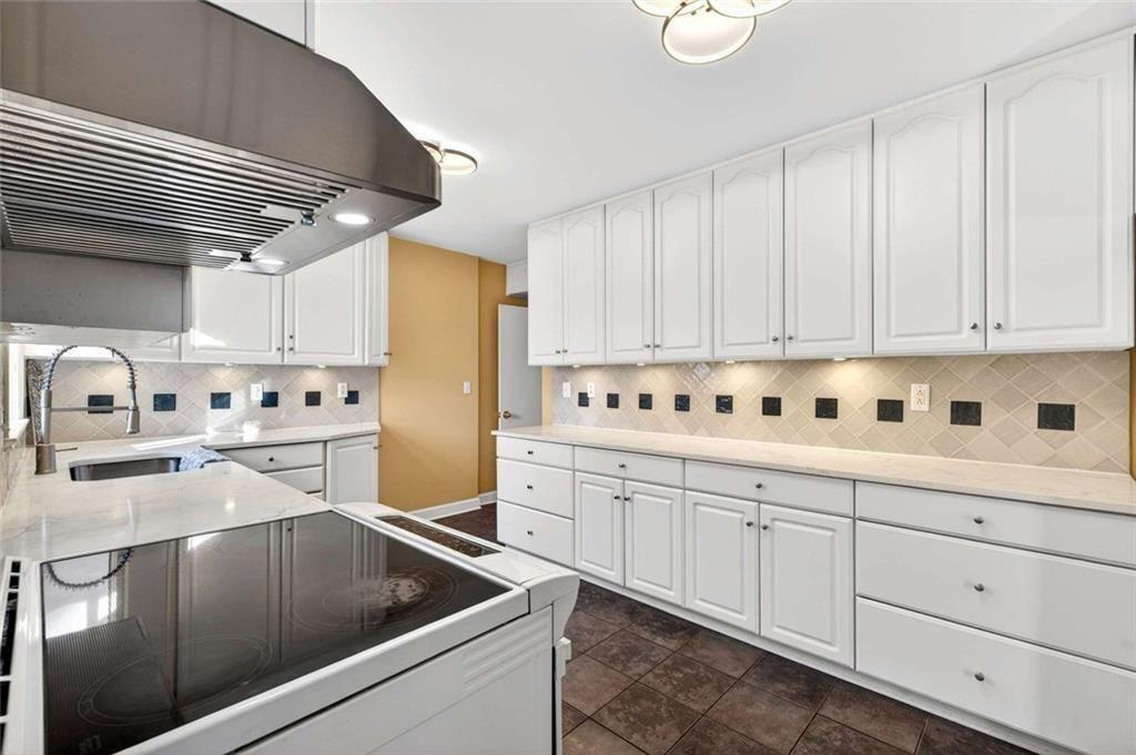 601 Ridgewood Avenue Gainesville, GA 30501 - Photo 7 of 49