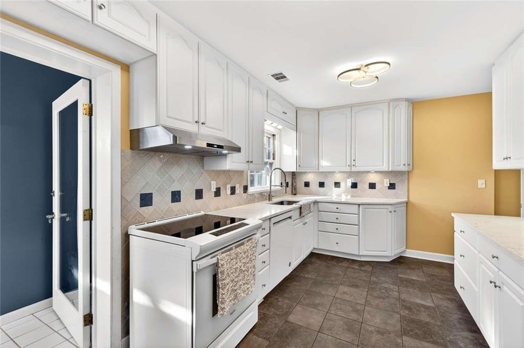 601 Ridgewood Avenue Gainesville, GA 30501 - Photo 8 of 49