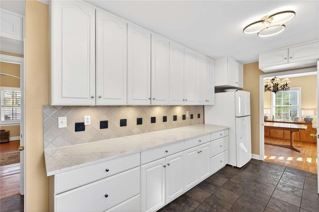 601 Ridgewood Avenue Gainesville, GA 30501 - Photo 9 of 49