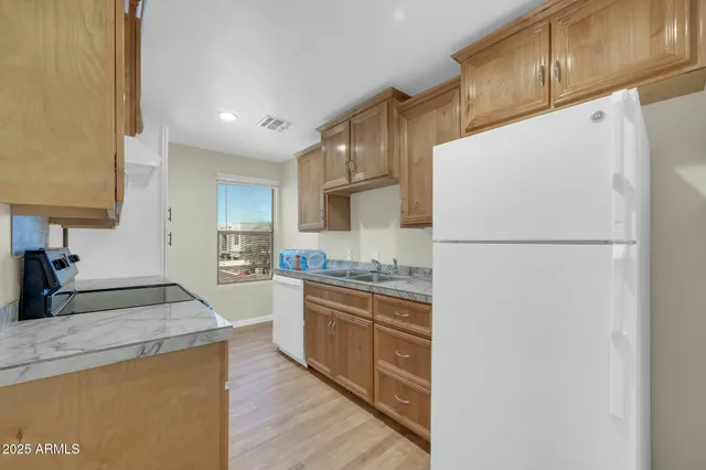 $465,000 | 9230 North 82nd Lane, Peoria, AZ 85345